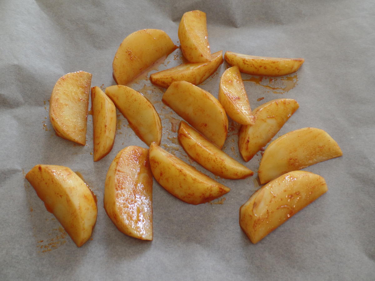 Tatarfrikadellen mit Kartoffelecken - Rezept - Bild Nr. 3833