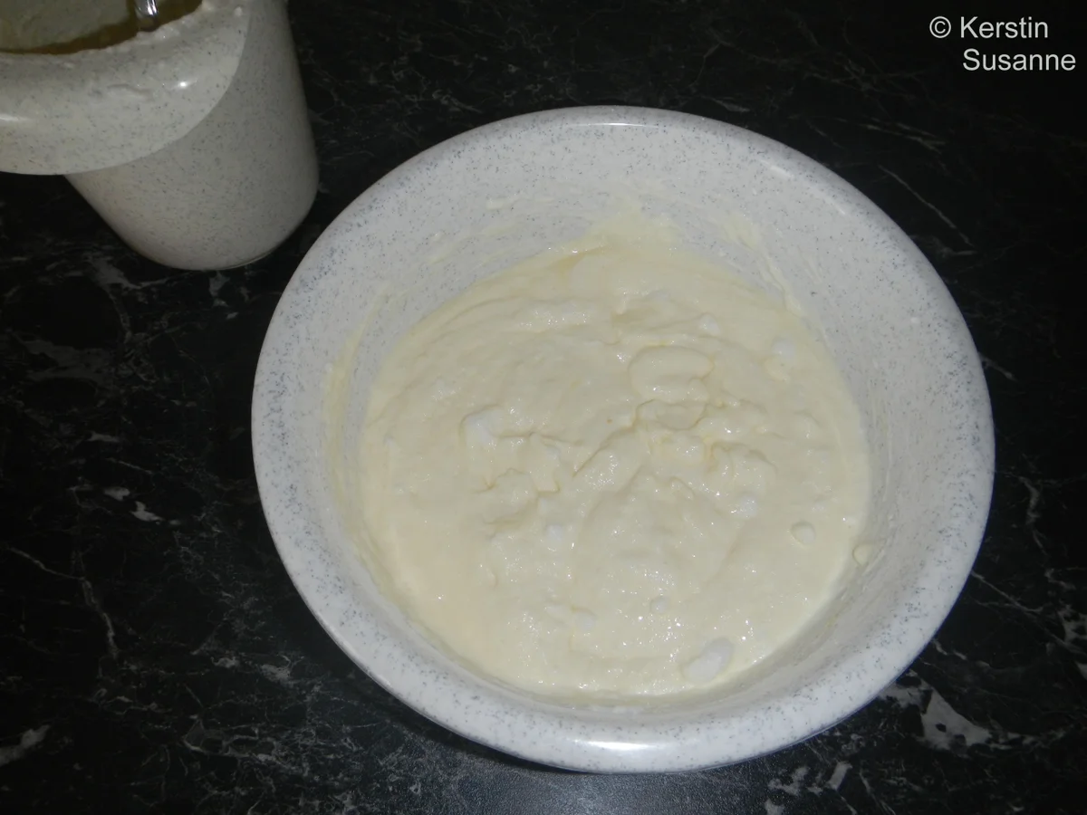 Rezept: Quark-Obst-Kuchen Bild Nr. 6 Quark-Obst-Kuchen - Rezept - Bild Nr. 6