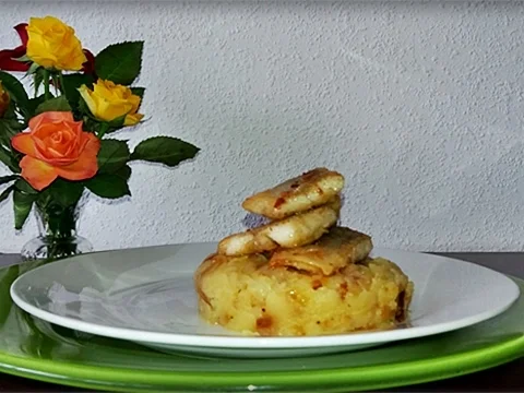 Zander auf Kartoffelbett mit Rotezwiebelmarmelade & Rucola-Pesto - Rezept - Bild Nr. 3840