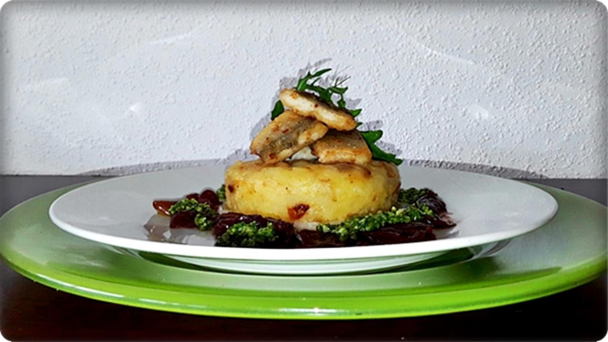 Zander auf Kartoffelbett mit Rotezwiebelmarmelade & Rucola-Pesto - Rezept - Bild Nr. 3844