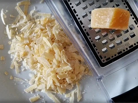 Rezept: Carpaccio mit Salat im Grana Padano-Körbchen Bild Nr. 3828 Carpaccio mit Salat im Grana Padano-Körbchen - Rezept - Bild Nr. 3828