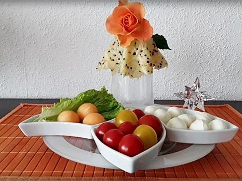 Rezept: Carpaccio mit Salat im Grana Padano-Körbchen Bild Nr. 3832 Carpaccio mit Salat im Grana Padano-Körbchen - Rezept - Bild Nr. 3832