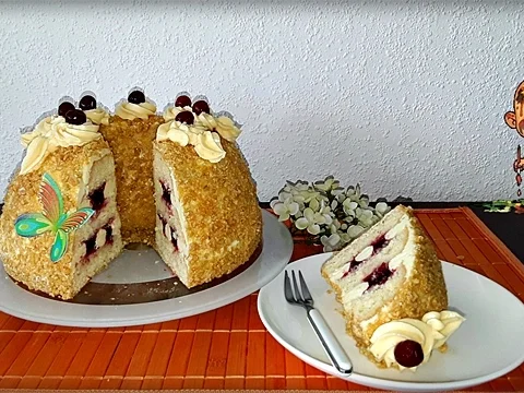 Rezept: Frankfurter-Kranz mit Deutscher Buttercreme Bild Nr. 3825 Frankfurter-Kranz mit Deutscher Buttercreme - Rezept - Bild Nr. 3825