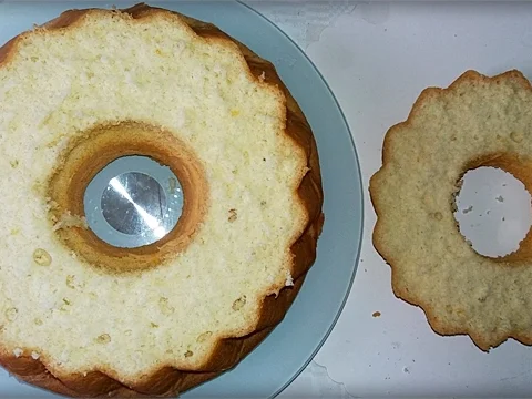 Rezept: Frankfurter-Kranz mit Deutscher Buttercreme Bild Nr. 3834 Frankfurter-Kranz mit Deutscher Buttercreme - Rezept - Bild Nr. 3834