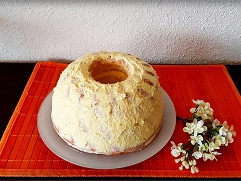 Rezept: Frankfurter-Kranz mit Deutscher Buttercreme Bild Nr. 3841 Frankfurter-Kranz mit Deutscher Buttercreme - Rezept - Bild Nr. 3841