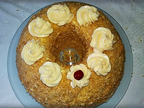 Rezept: Frankfurter-Kranz mit Deutscher Buttercreme Bild Nr. 3845 Frankfurter-Kranz mit Deutscher Buttercreme - Rezept - Bild Nr. 3845