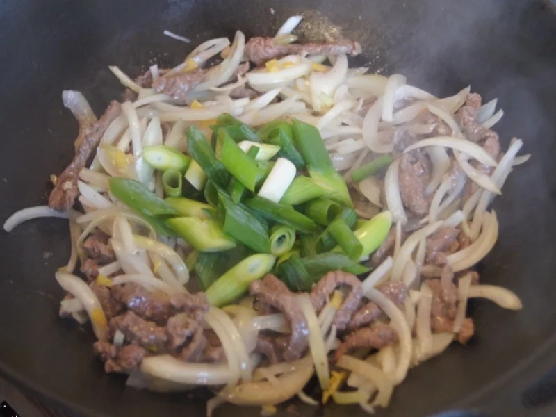 Rezept: Rindfleisch mit Champignons und Zwiebeln in Austersauce mit Basmatireis Bild Nr. 3830 Rindfleisch mit Champignons und Zwiebeln in Austersauce mit Basmatireis - Rezept - Bild Nr. 3830