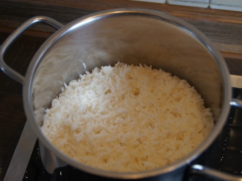 Rezept: Rindfleisch mit Champignons und Zwiebeln in Austersauce mit Basmatireis Bild Nr. 3835 Rindfleisch mit Champignons und Zwiebeln in Austersauce mit Basmatireis - Rezept - Bild Nr. 3835