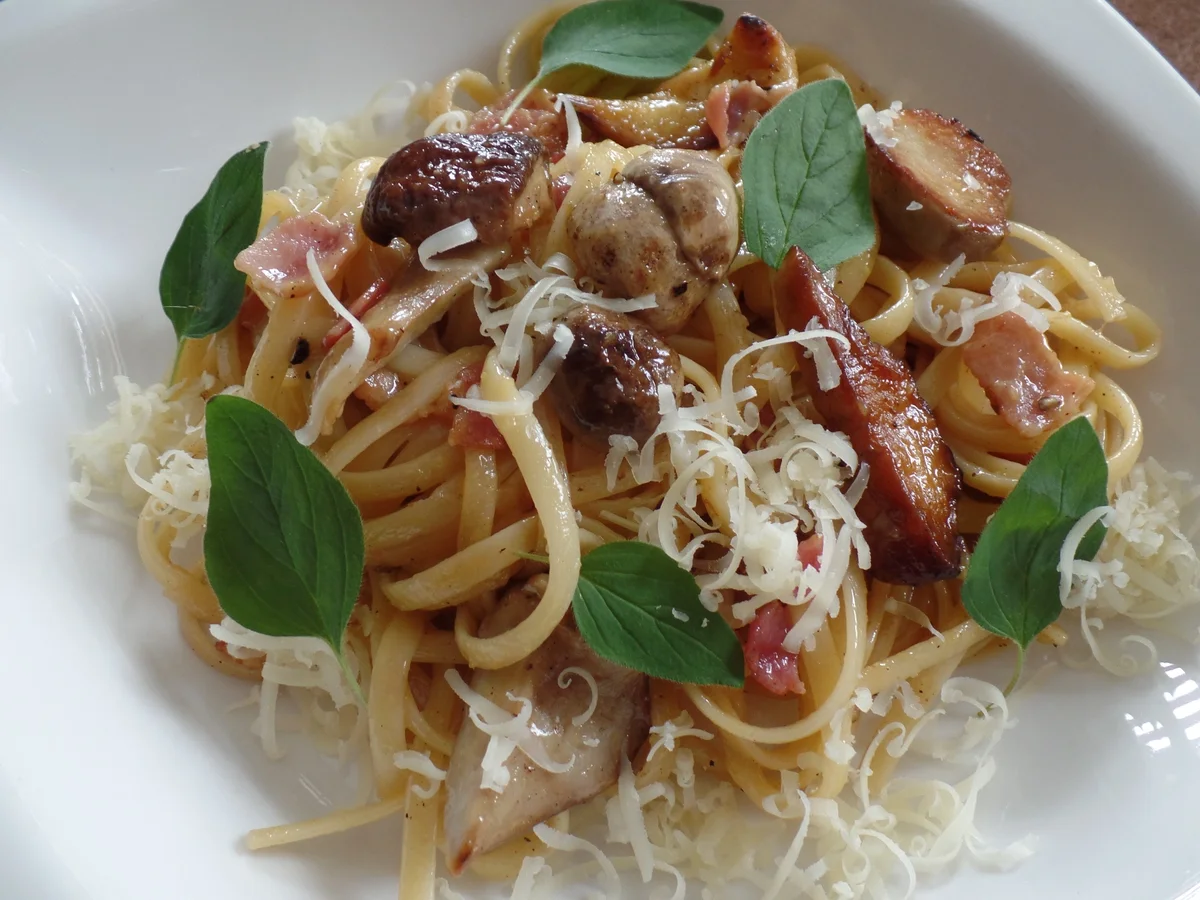 Rezept: Steinpilz-Carbonara mit Bergkäse Bild Nr. 3825 Steinpilz-Carbonara mit Bergkäse - Rezept - Bild Nr. 3825
