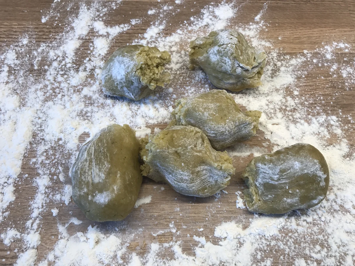 Nudelteig mit Pesto - Rezept - Bild Nr. 3825