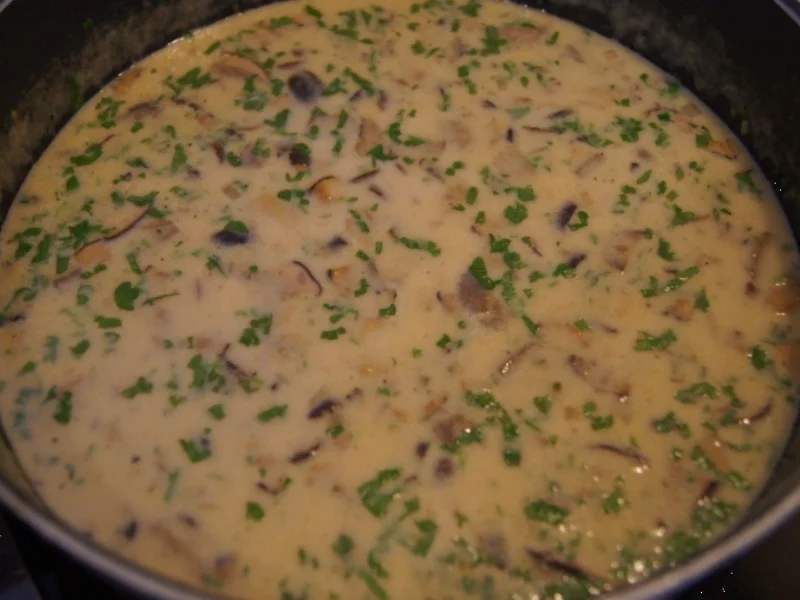 Waldpilzsuppe mit Petersilienkartoffeln - Rezept - Bild Nr. 3836