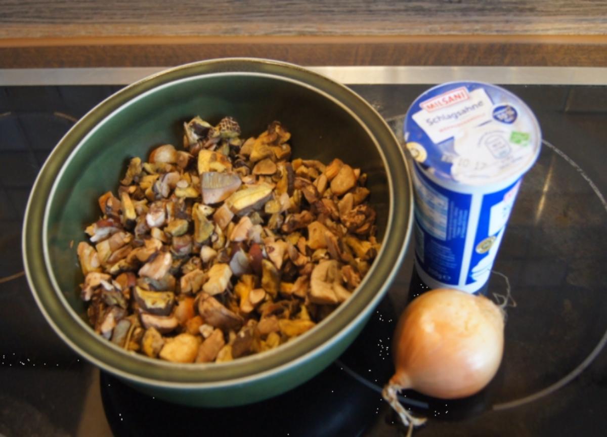 Waldpilzsuppe mit Petersilienkartoffeln - Rezept - Bild Nr. 3840