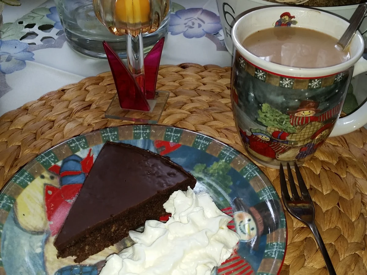 Rezept: NUSS-MANDEL-KUCHEN mit Zuccini Bild Nr. 3829 NUSS-MANDEL-KUCHEN mit Zuccini - Rezept - Bild Nr. 3829