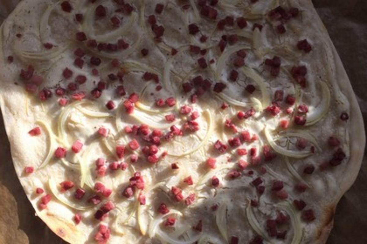 Einfacher Flammkuchen - Rezept mit Bild - kochbar.de