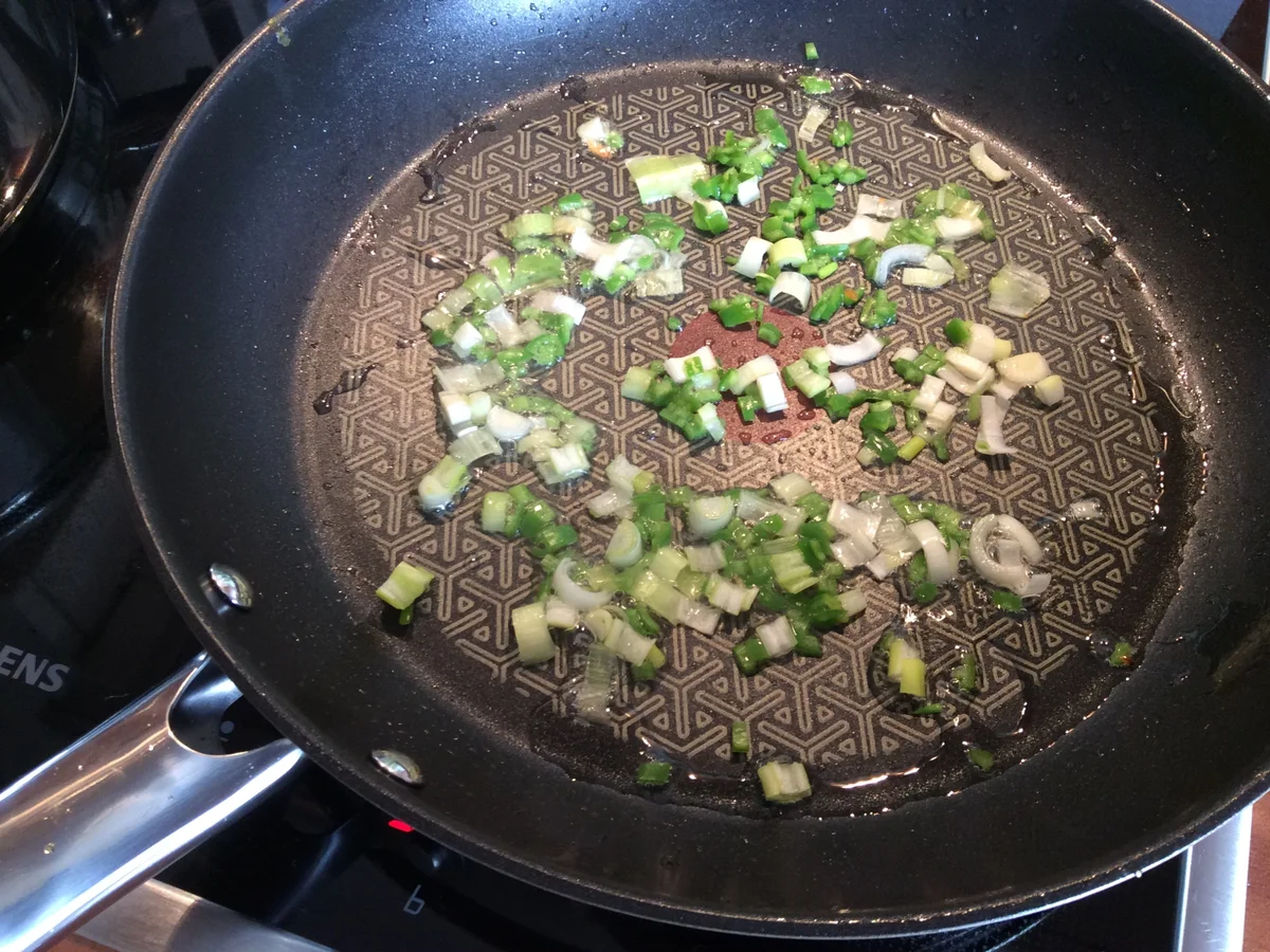 Rezept: Mie Goreng Nudeln mit Chili und Gemüsemix Bild Nr. 3852 Mie Goreng Nudeln mit Chili und Gemüsemix - Rezept - Bild Nr. 3852