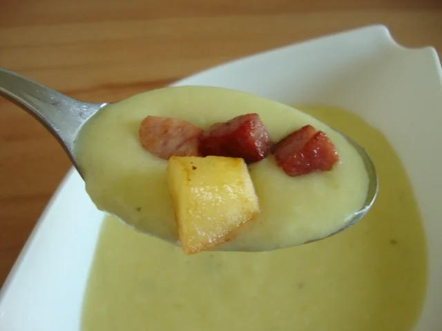 Rezept: Kartoffel - Meerrettichsüppchen Bild Nr. 3875 Kartoffel - Meerrettichsüppchen - Rezept - Bild Nr. 3875