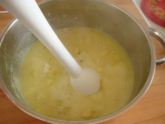 Rezept: Kartoffel - Meerrettichsüppchen Bild Nr. 3884 Kartoffel - Meerrettichsüppchen - Rezept - Bild Nr. 3884