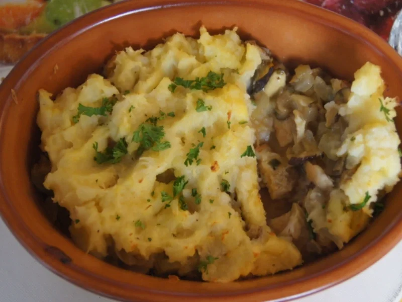 Hähnchenbrustfilet-Pie mit frischen gemischten Waldpilzen - Rezept - Bild Nr. 3851