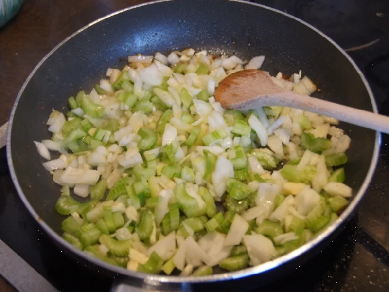 Hähnchenbrustfilet-Pie mit frischen gemischten Waldpilzen - Rezept - Bild Nr. 3860