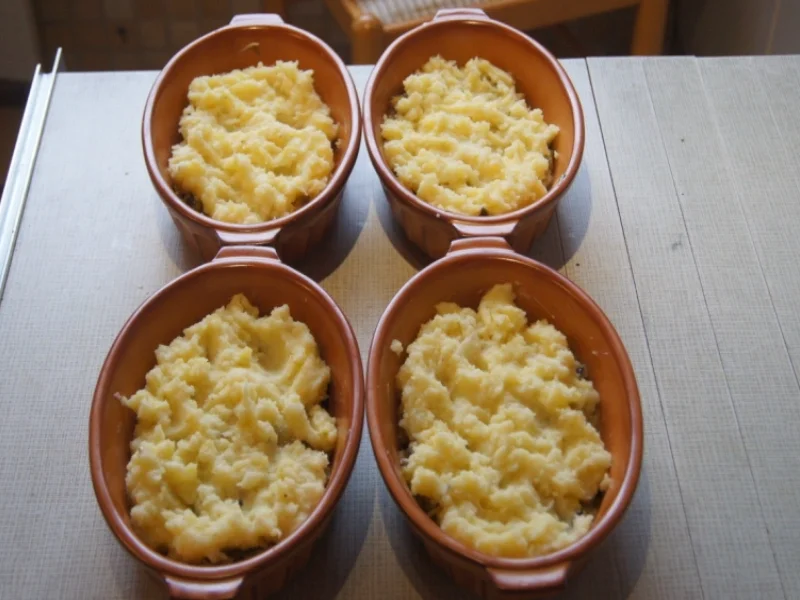 Hähnchenbrustfilet-Pie mit frischen gemischten Waldpilzen - Rezept - Bild Nr. 3869