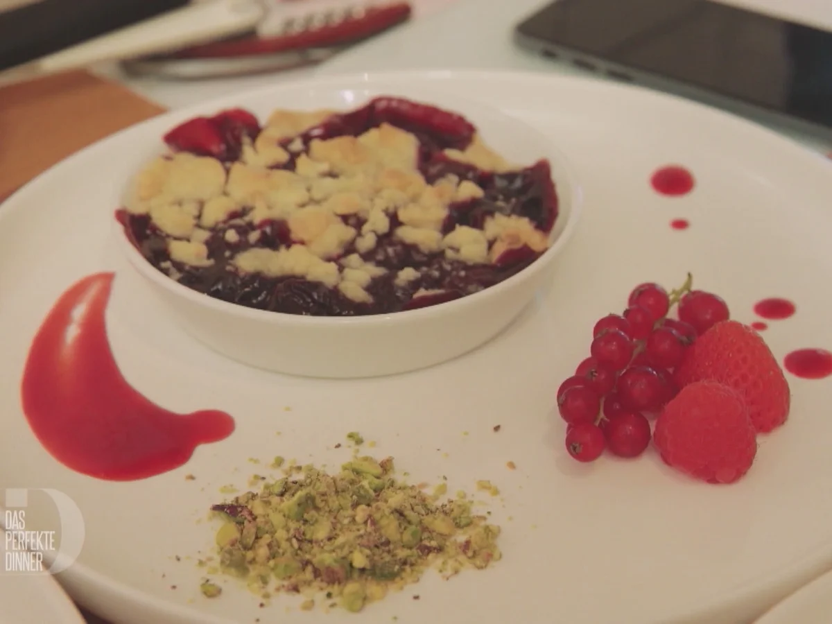 Kirsch Crumble mit selbstgemachter Eiscreme - Rezept - Bild Nr. 2