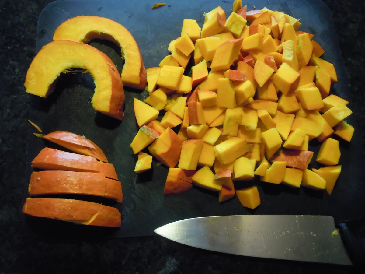 Rezept: rotes Kürbis Kokos Süppchen Bild Nr. 3873 rotes Kürbis Kokos Süppchen - Rezept - Bild Nr. 3873