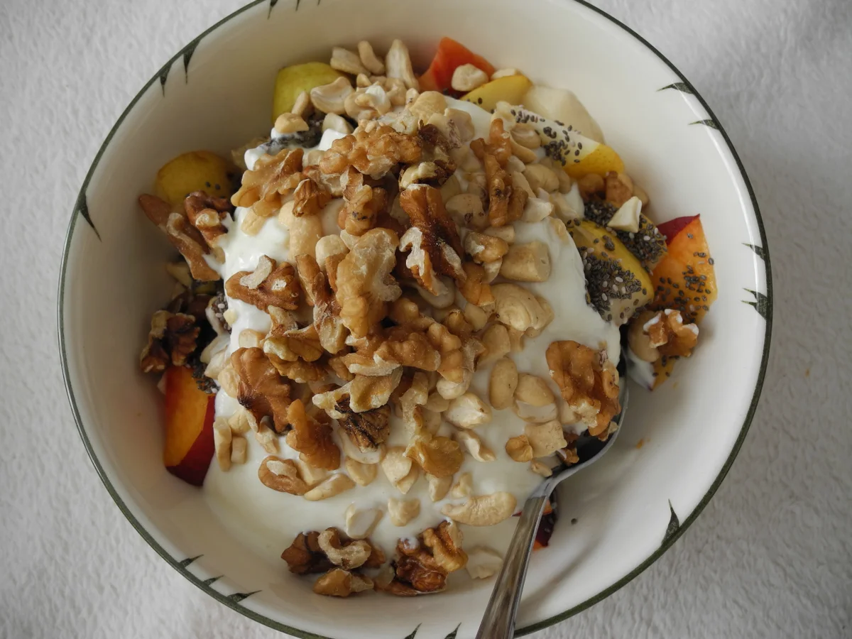 Rezept: Obst - Frühstück mit Nüssen Bild Nr. 3877 Obst - Frühstück mit Nüssen - Rezept - Bild Nr. 3877