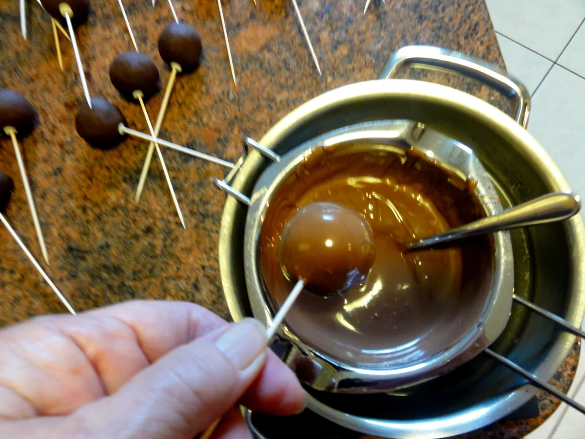 Rezept: Rührteig: CAKE ~ POPS, bunt und saftig Bild Nr. 3885 Rührteig: CAKE ~ POPS, bunt und saftig - Rezept - Bild Nr. 3885