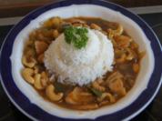Gebratenes Hähnchenbrustfilet mit Zwiebeln, Cashew-Nüssen und Basmatireis - Rezept - Bild Nr. 3912