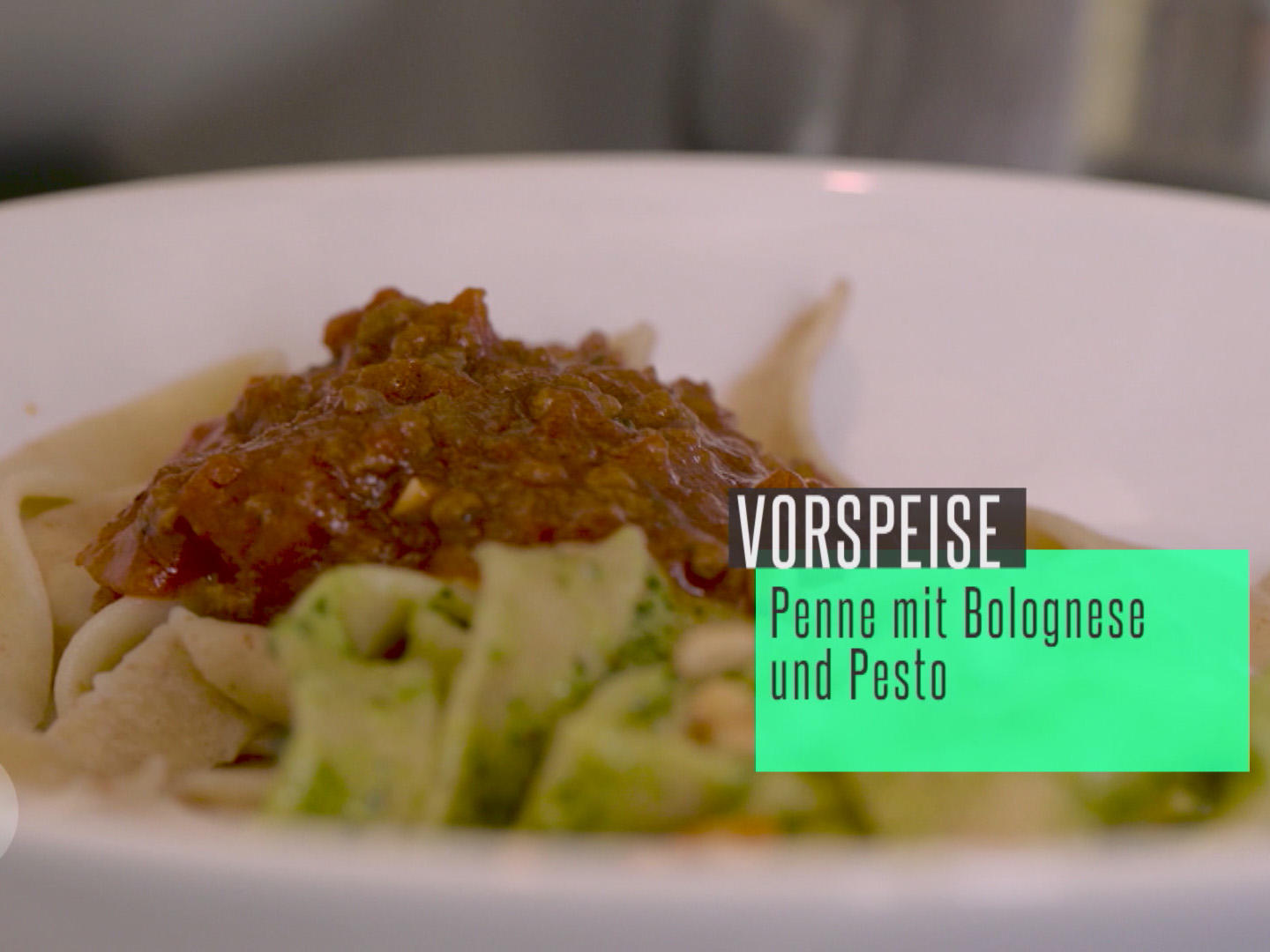 Vollkorn-Penne mit Pesto & Bolognese - Rezept Von Einsendungen Das
perfekte Dinner