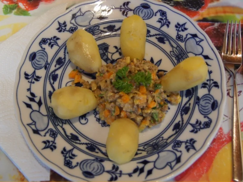 Flickerklops mit Pellkartoffeln - Rezept - Bild Nr. 3924