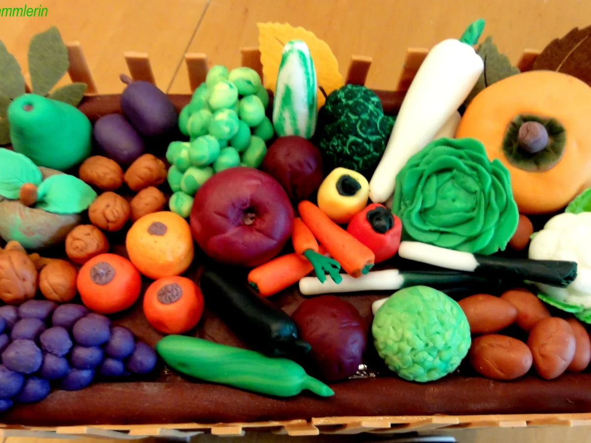 Rezept: FONDANT: 3D ~ Torte " HERBSTANFANG " Bild Nr. 3913 FONDANT: 3D ~ Torte " HERBSTANFANG " - Rezept - Bild Nr. 3913