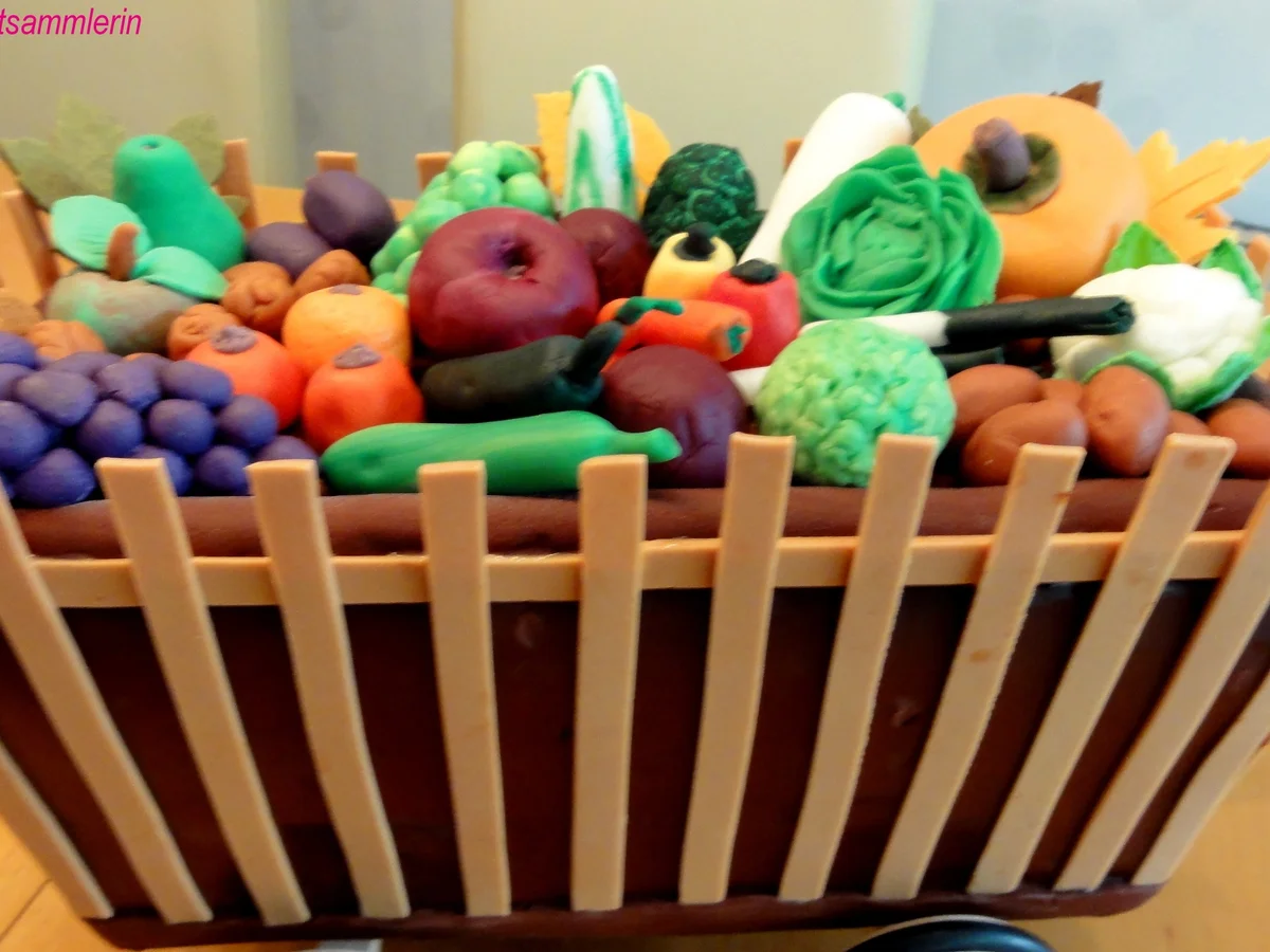 Rezept: FONDANT: 3D ~ Torte " HERBSTANFANG " Bild Nr. 3914 FONDANT: 3D ~ Torte " HERBSTANFANG " - Rezept - Bild Nr. 3914