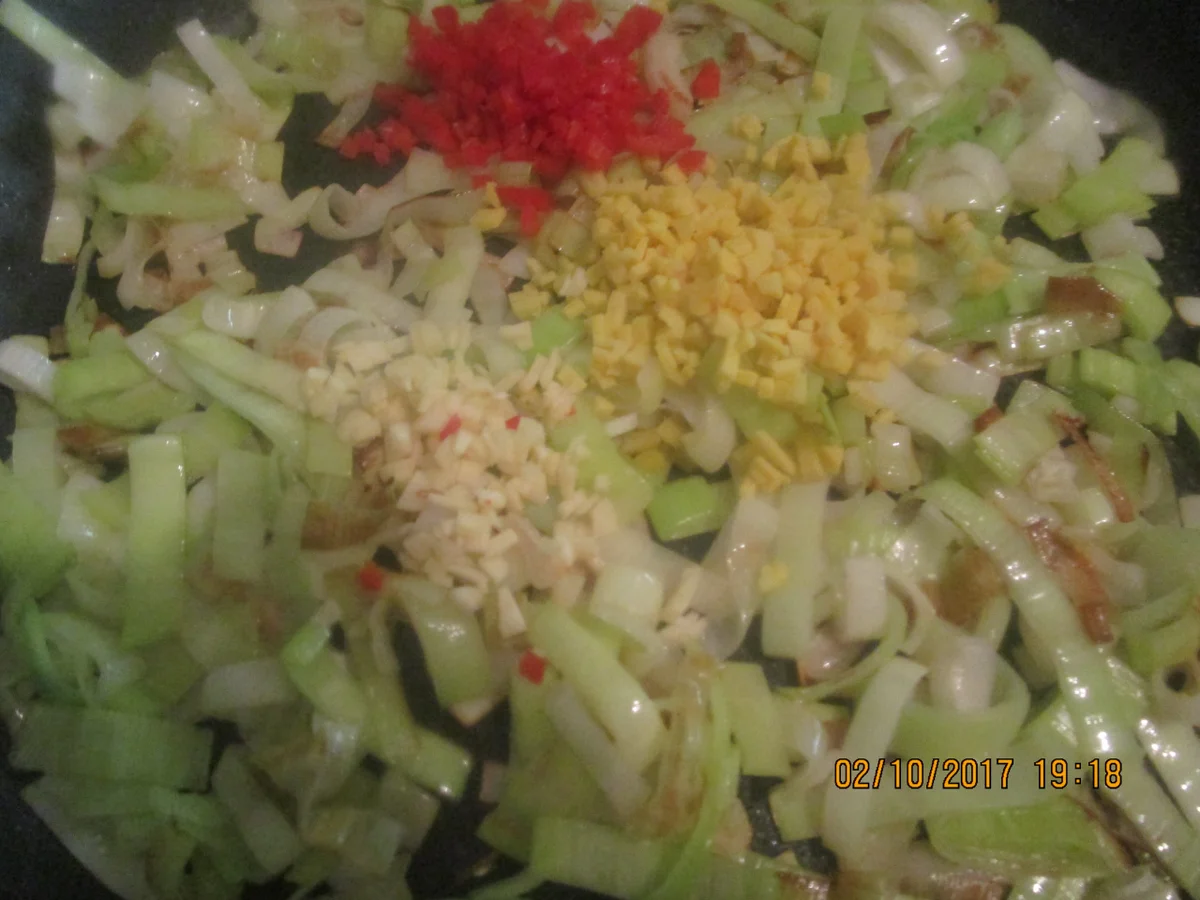 Rezept: Gebratener Zander auf Lauch-Orangenbett Bild Nr. 3932 Gebratener Zander auf Lauch-Orangenbett - Rezept - Bild Nr. 3932