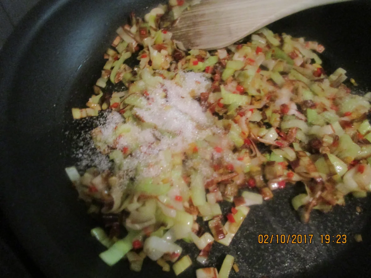 Rezept: Gebratener Zander auf Lauch-Orangenbett Bild Nr. 3933 Gebratener Zander auf Lauch-Orangenbett - Rezept - Bild Nr. 3933