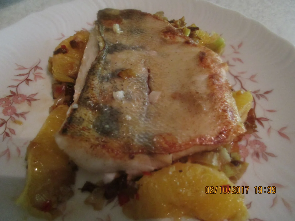 Rezept: Gebratener Zander auf Lauch-Orangenbett Bild Nr. 3937 Gebratener Zander auf Lauch-Orangenbett - Rezept - Bild Nr. 3937