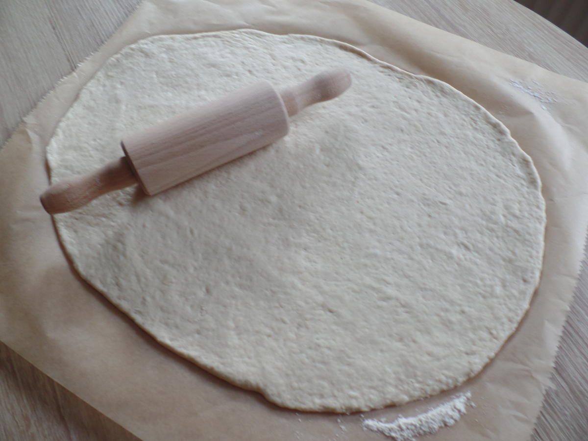 Fenchel Salami Flammkuchen - einfach - von Sheeva1960 Fenchel Salami Flammkuchen - einfach - von Sheeva1960