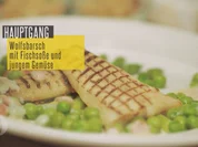 Wolfsbarsch auf grünem Spargel mit Erbsen & Fischfondsauce mit Nordseekrabben - Rezept - Bild Nr. 3918