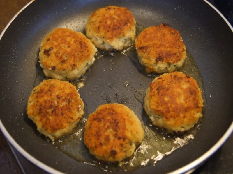 Fischbuletten mit Sellerie-Kartoffel-Stampf - Rezept - Bild Nr. 3939