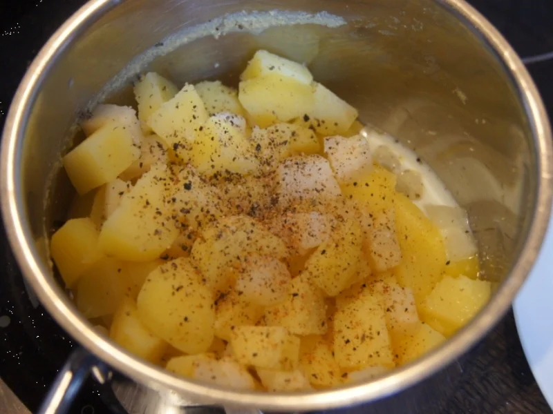 Fischbuletten mit Sellerie-Kartoffel-Stampf - Rezept - Bild Nr. 3942