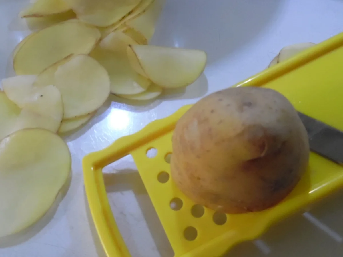 Rezept: Kartoffelchips aus der Mikrowelle Bild Nr. 3940 Kartoffelchips aus der Mikrowelle - Rezept - Bild Nr. 3940