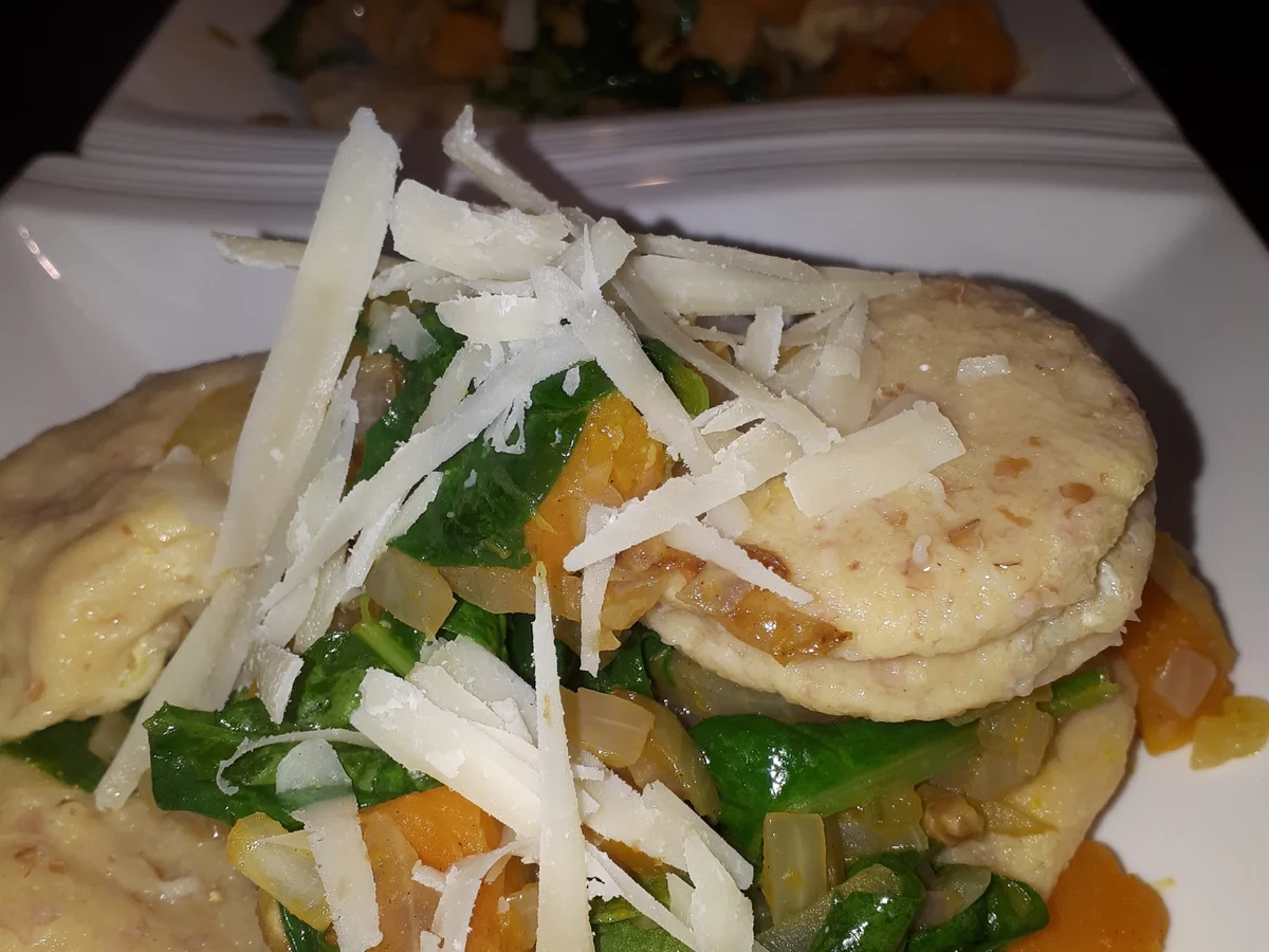 Rezept: BiNe` S KÜRBIS - WALNUSSRAVIOLI Bild Nr. 3972 BiNe` S KÜRBIS - WALNUSSRAVIOLI - Rezept - Bild Nr. 3972