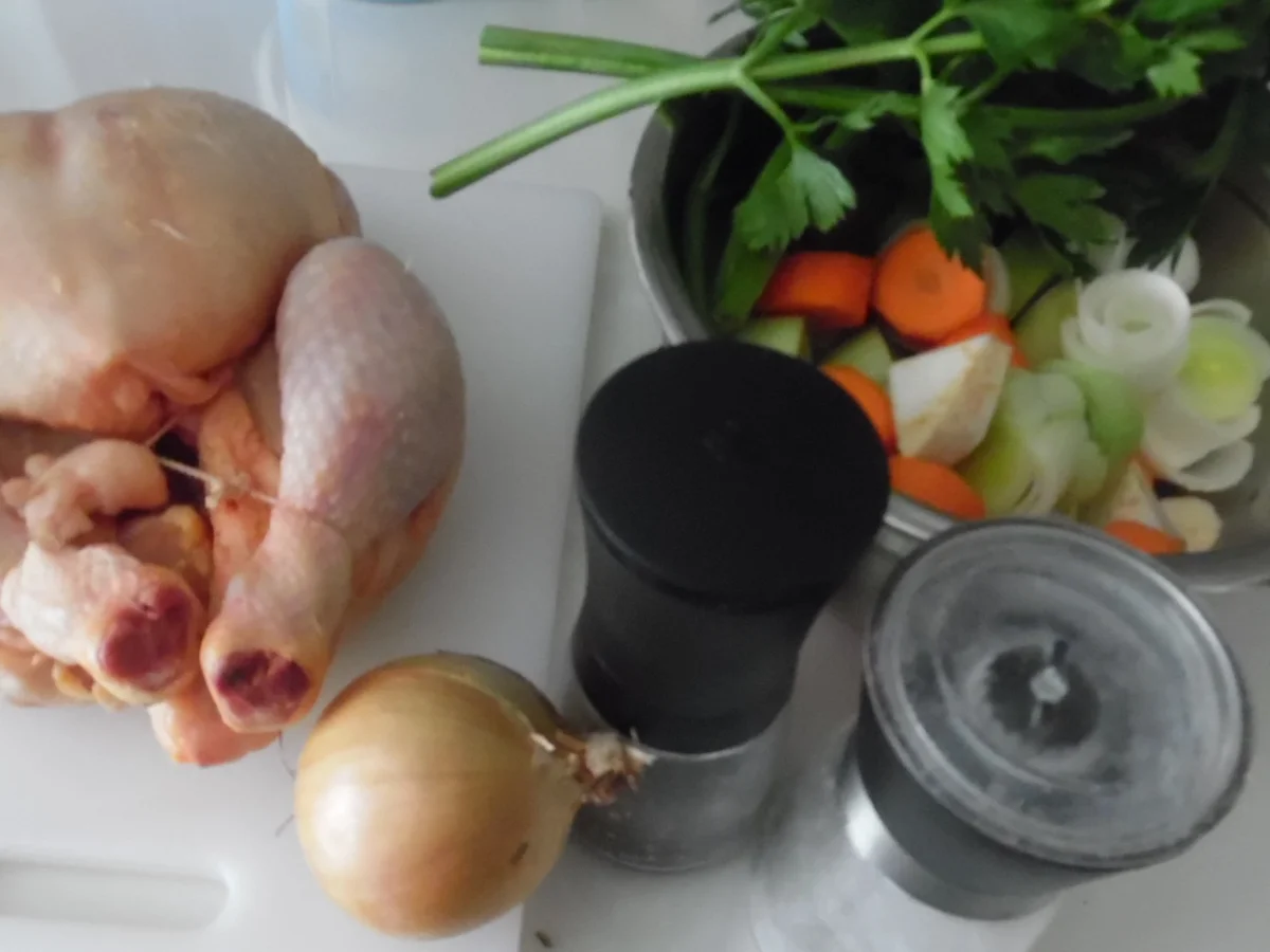 Hühner-Ragout mit Blätterteig-Pastete - Rezept - Bild Nr. 3949