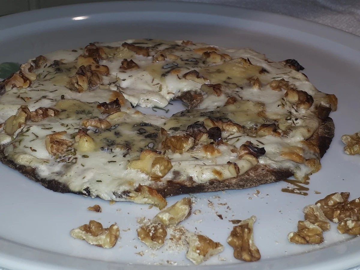 Rezept: BiNe` S KNÄCKEBROTPIZZA Bild Nr. 3966 BiNe` S KNÄCKEBROTPIZZA - Rezept - Bild Nr. 3966