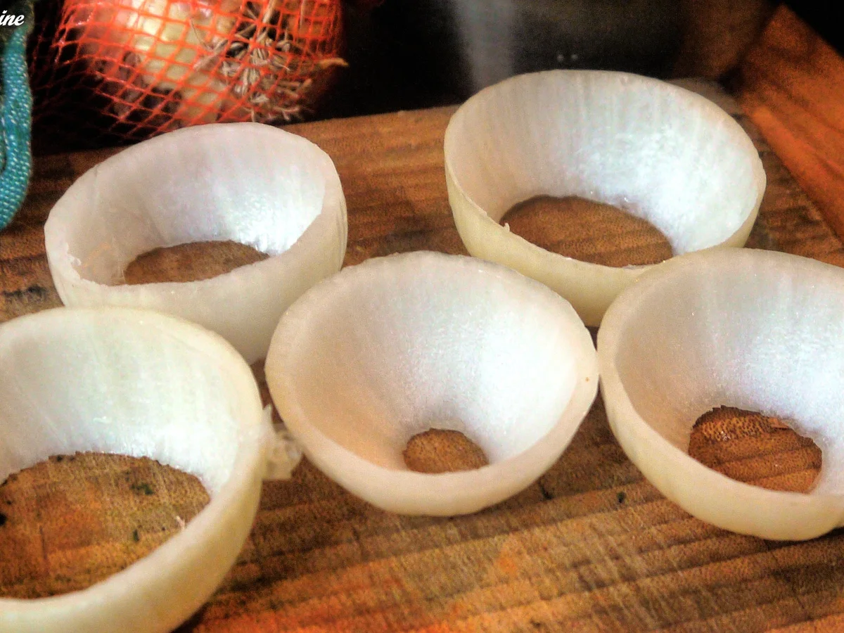 Rezept: Frittierte gefüllte Zwiebeln Bild Nr. 4 Frittierte gefüllte Zwiebeln - Rezept - Bild Nr. 4