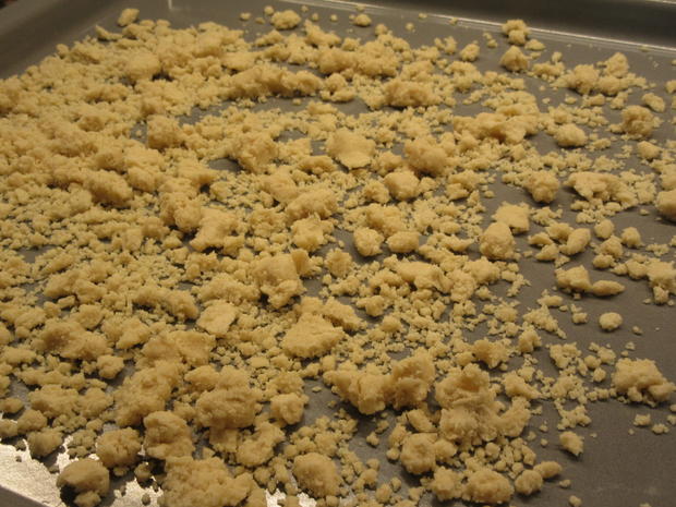 Backen: Apfel-Streusel-Tarte mit Mandelkaramell - Rezept - kochbar.de