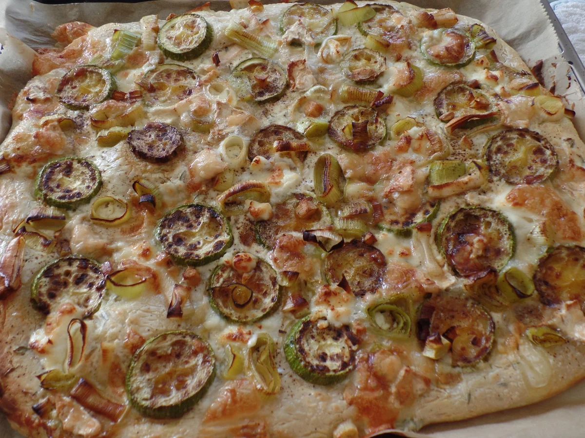 Zucchini-Lauch-Kuchen mit Ziegenkäse - Rezept - Bild Nr. 3977