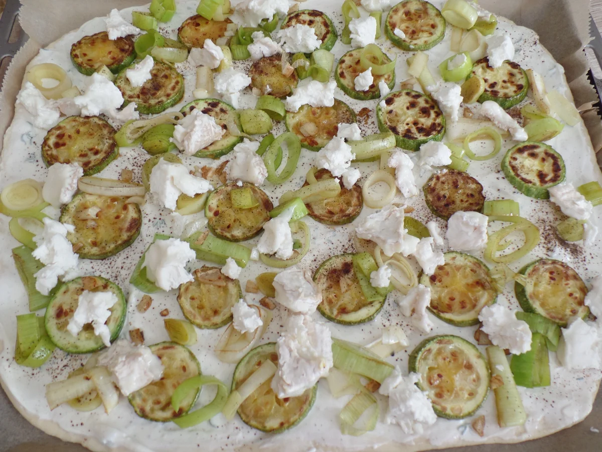 Zucchini-Lauch-Kuchen mit Ziegenkäse - Rezept - Bild Nr. 3993