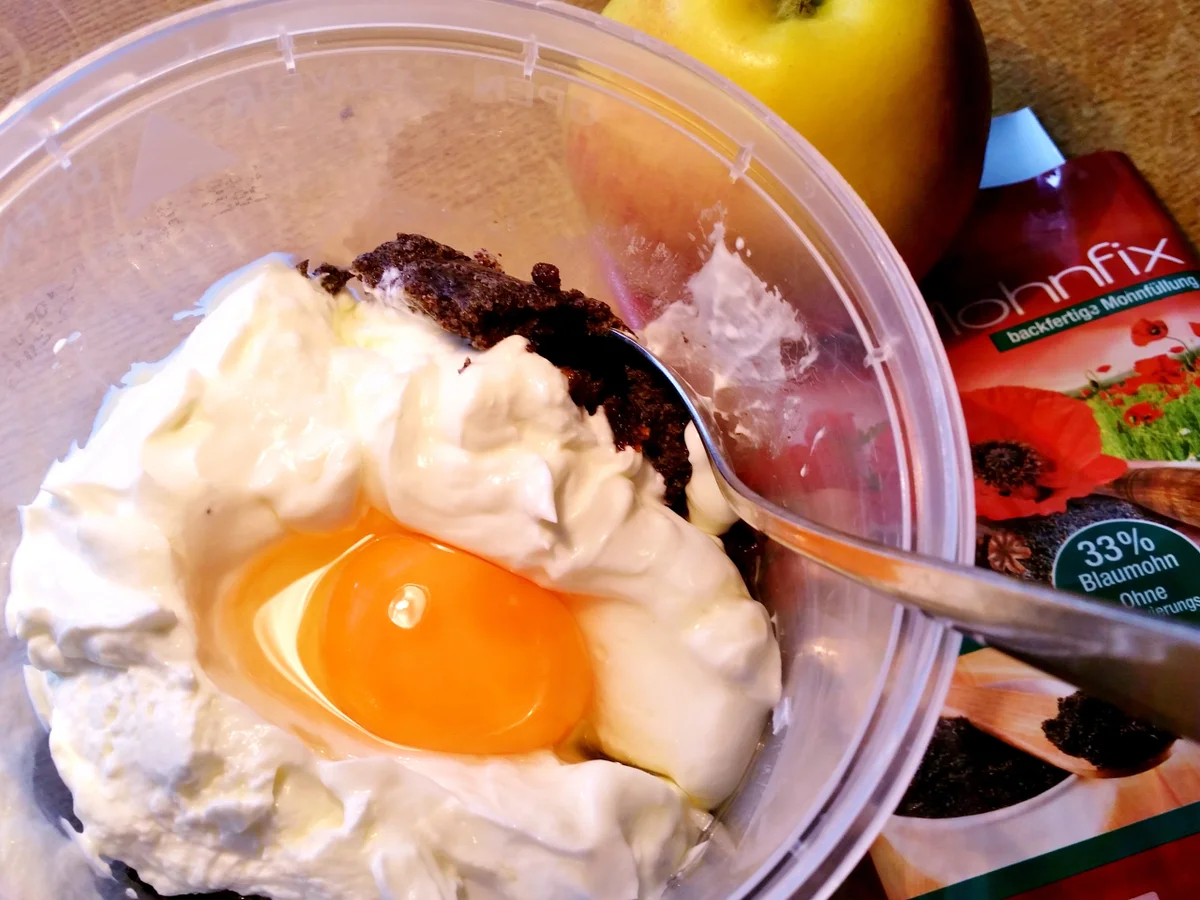 Streuselkuchen-Zwerg mit fruchtiger Mohnfüllung - Rezept - Bild Nr. 4001