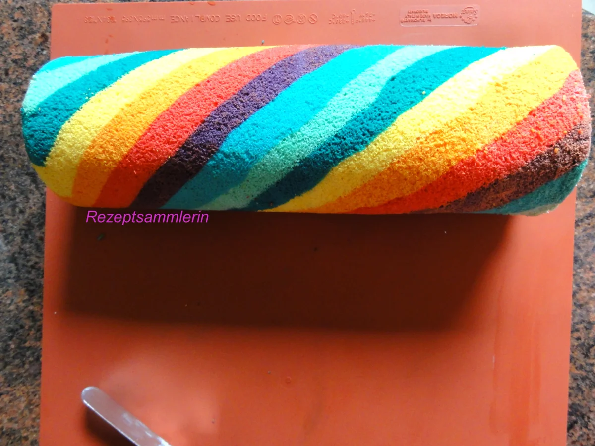 Biskuit:   REGENBOGEN ~ ROLL ~ CAKE - Rezept - Bild Nr. 4046
